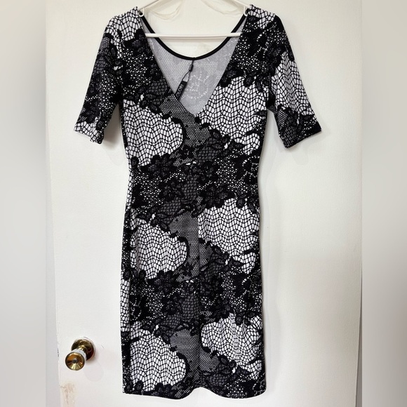 🎉4/30$🎉 Colori NWT Black & White Bodycon Dress - Size M - Picture 5 of 5
